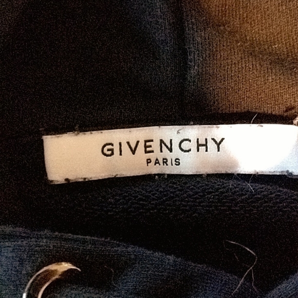 Black givenchy hoodie - Picture 2 of 2